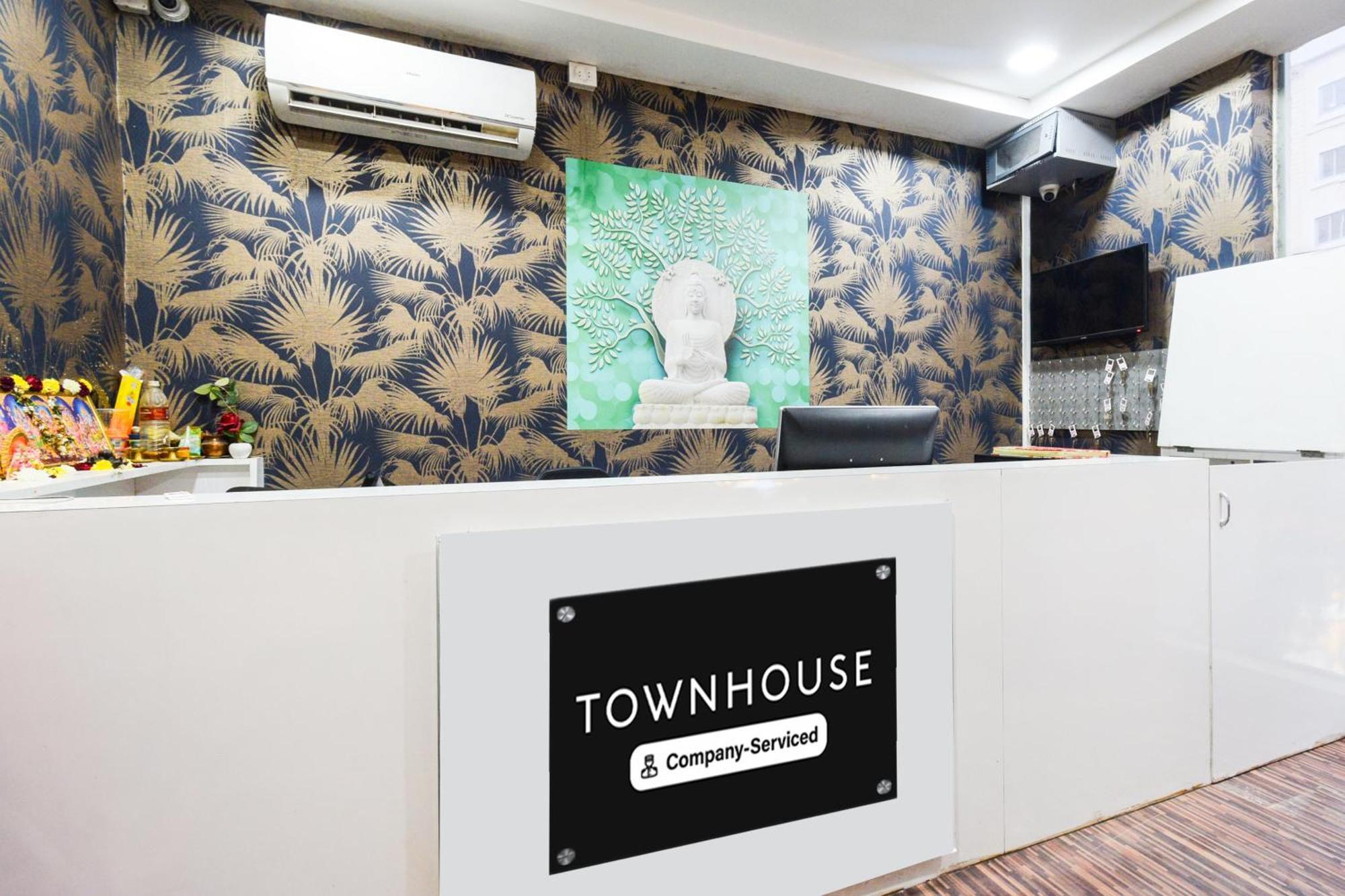 Super Townhouse Madhapur 100 Feet Road Formerly Jkc Grand حيدر أباد المظهر الخارجي الصورة