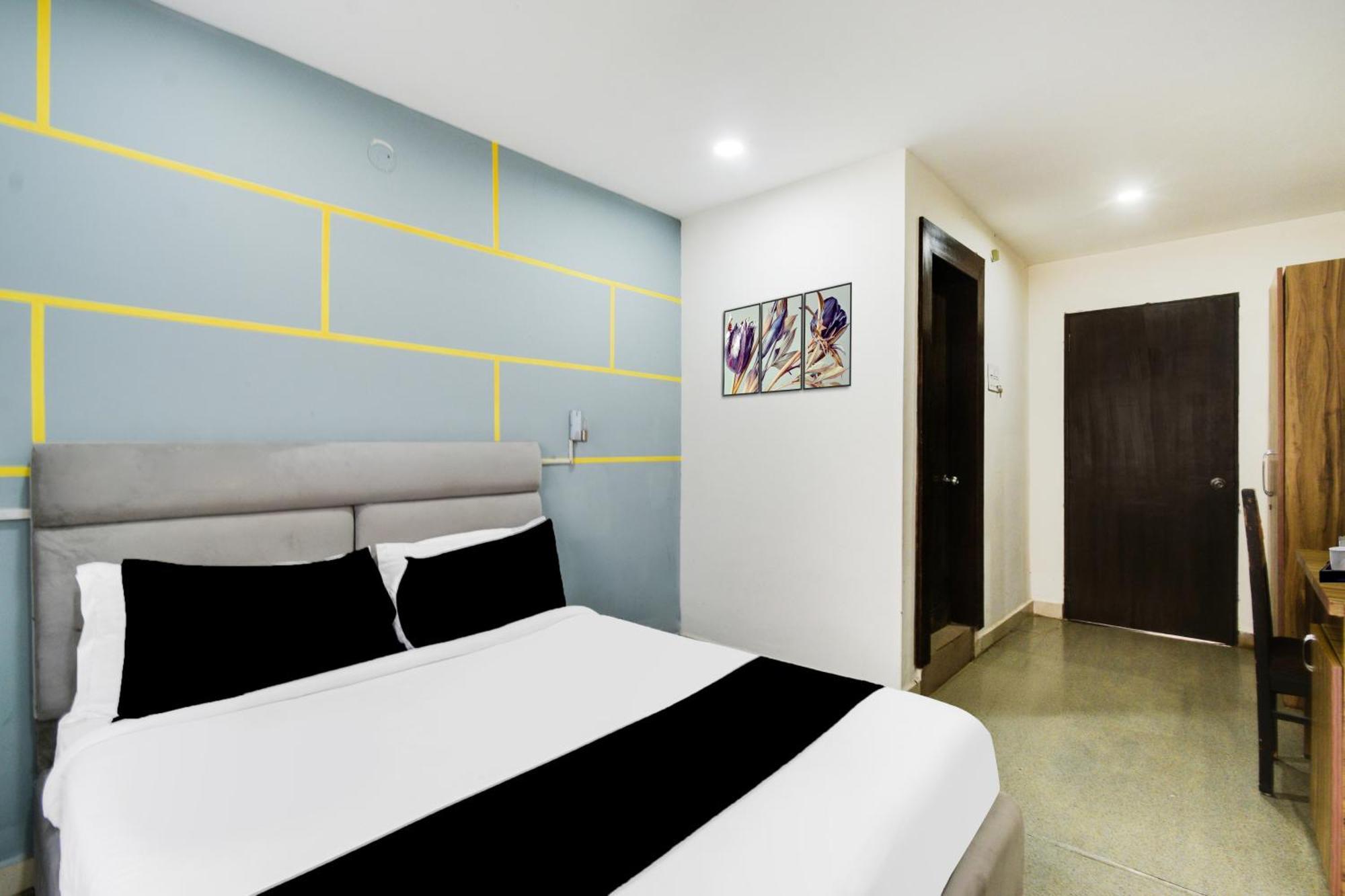 Super Townhouse Madhapur 100 Feet Road Formerly Jkc Grand حيدر أباد المظهر الخارجي الصورة