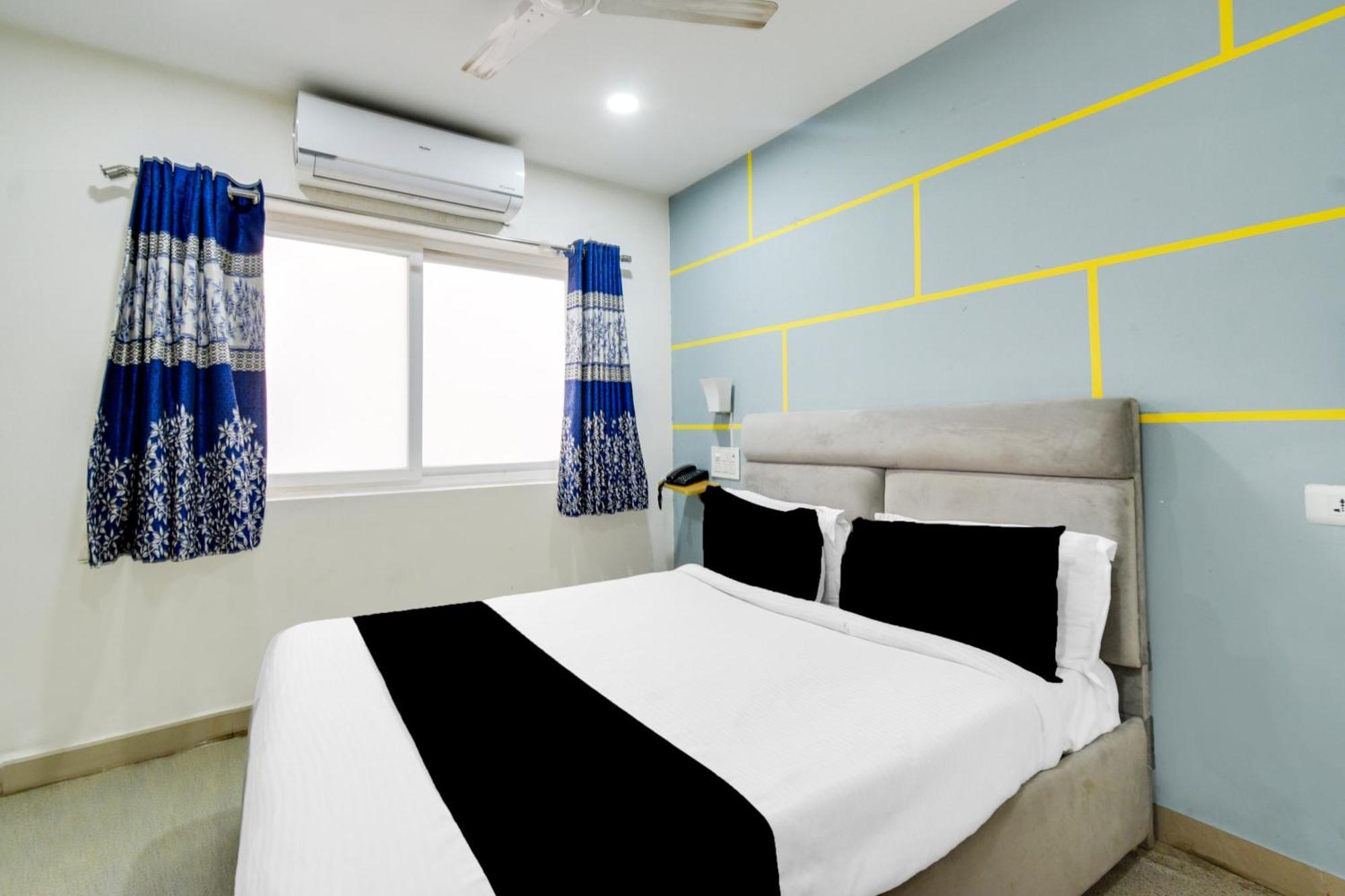 Super Townhouse Madhapur 100 Feet Road Formerly Jkc Grand حيدر أباد المظهر الخارجي الصورة
